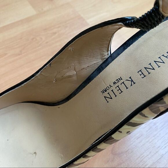 AnnāKleināZebraĀ SlingāBackā4āāHeelsāSzā9āPumps - Picture 6 of 8